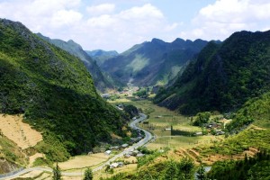 DISCOVER HA GIANG AND FARTHER NORTH