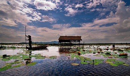 Kamping Puoy Lake in Battambang