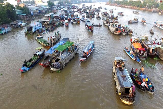 Cai Rang Floating Market-Mekong Delta4