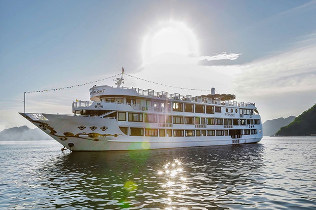  Starlight Cruise – Halong Luxury Cruises 